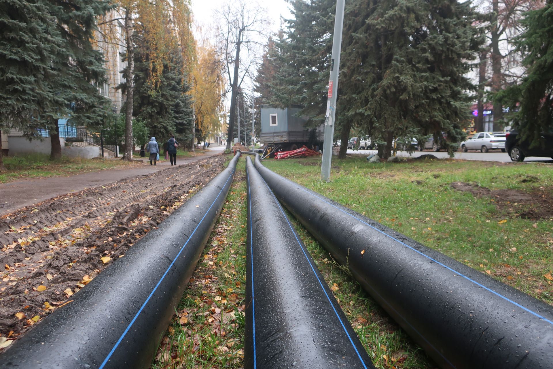 На улице Ленина поменяли старый водовод методом бурения: максимальный прокол – 220 м