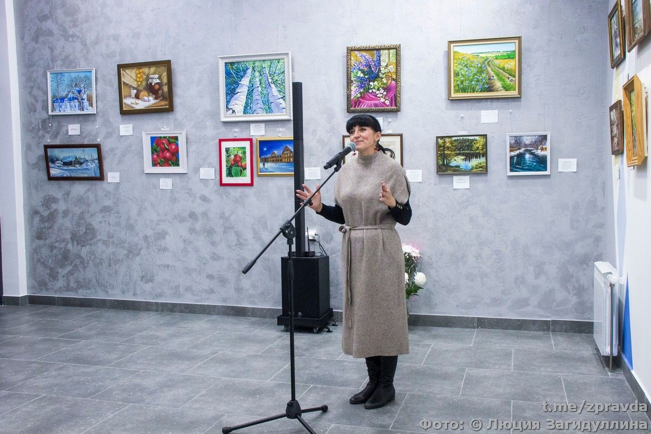 В выставочном зале Центра культурного развития открылась выставка «Акварель»