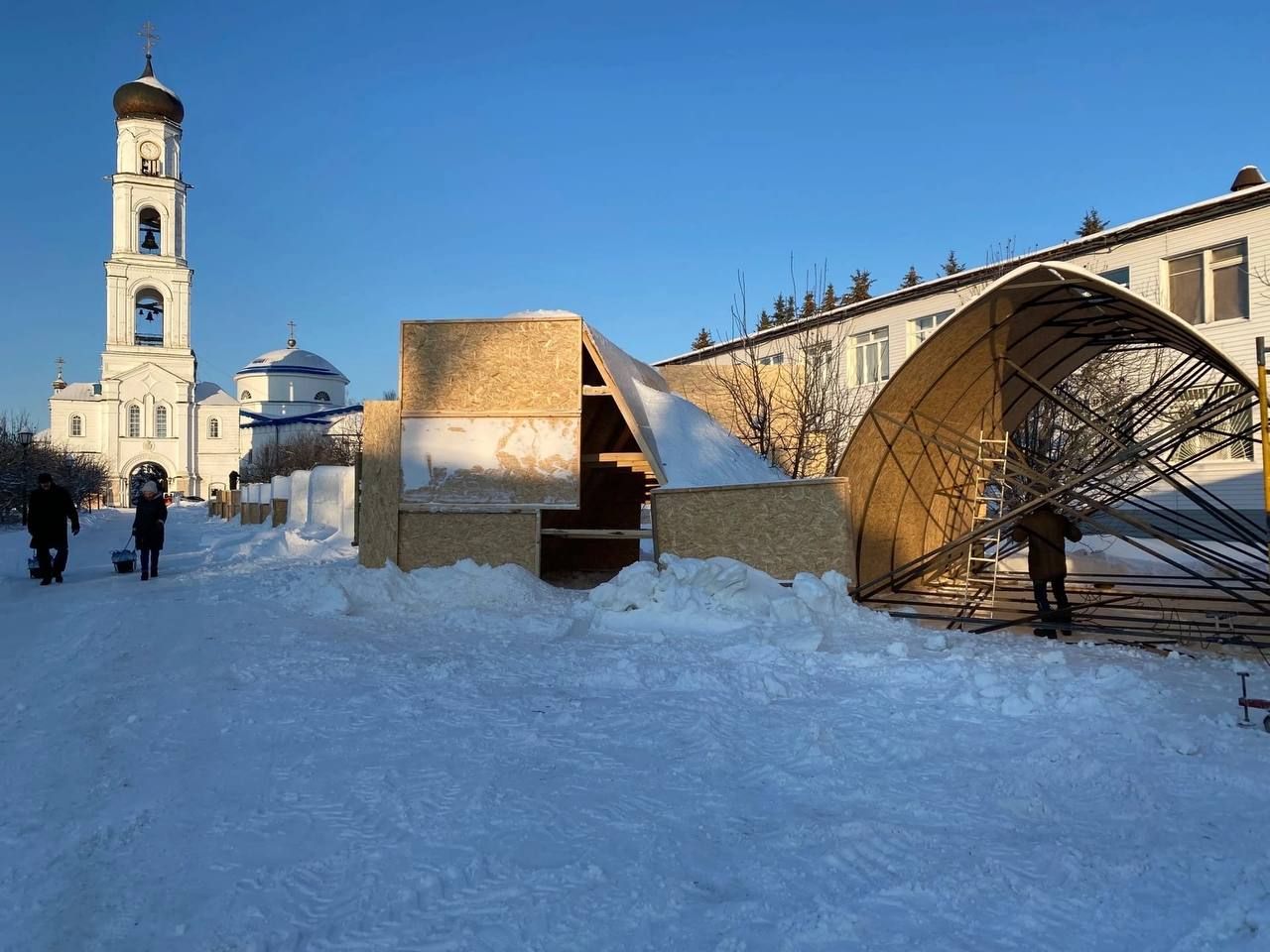 В Раифском монастыре идёт подготовка к фестивалю ледовых и снежных скульптур