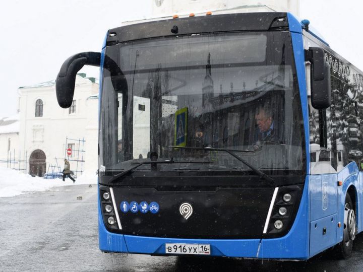 Новый автобус-гармошка прошел тест-драйв в Казани