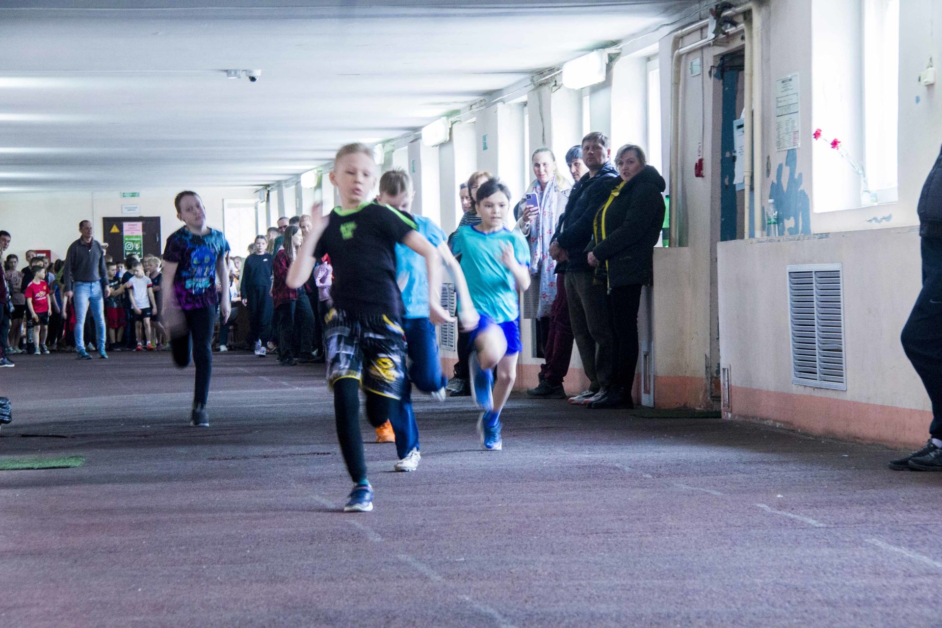 В манеже стадиона им.В.Колотова прошли соревнования памяти Виктора Урвакина