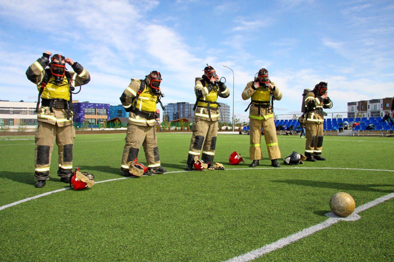 Зеленодольские огнеборцы стали серебряными призерами республиканских соревнований по пожарному футболу «Fireball»