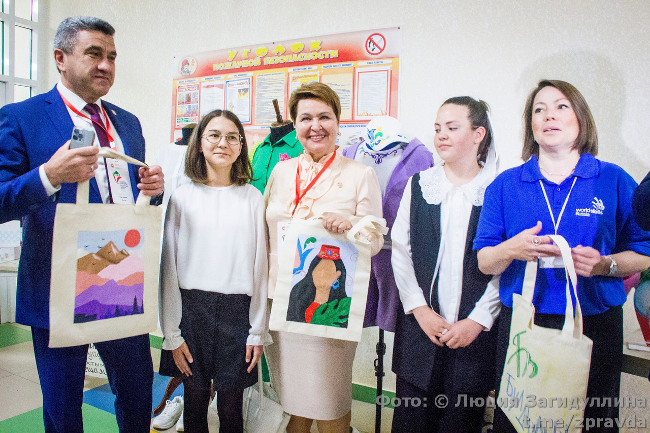 Молодых педагогов в лицее имени Карпова в селе Осиново посвятили в учителя