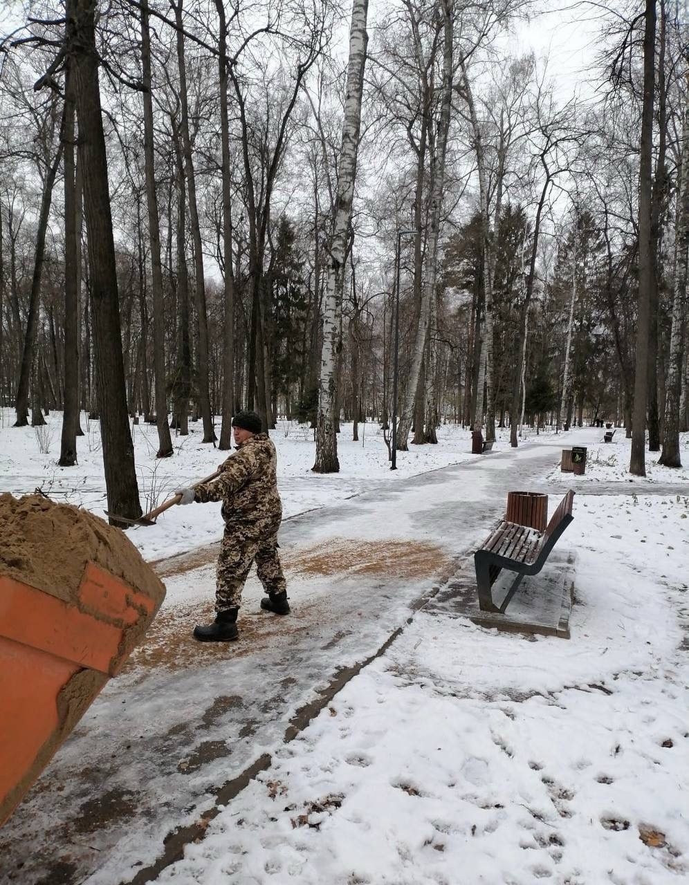 В Зеленодольске ежедневно проводятся работы по приведению города в порядок