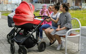В России планирует ввести выплаты женщинам, которые родят до 25 лет