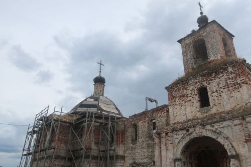 В Зеленодольском районе собираются восстанавливать один из самых больших сельских храмов Татарстана — церковь Петра и Павла