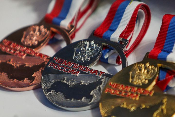 Чемпионат России по синхронному плаванию в Казани: триумф Москвы, две медали Татарстана и единственный микст-дуэт