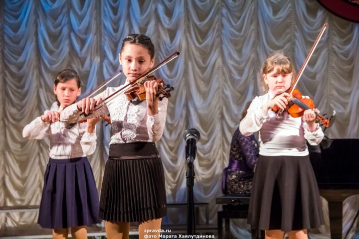 Фоторепортаж: «Поклонимся великим тем годам»: Концертный зал Детской музыкальной школы