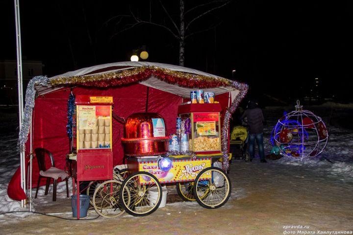 С Новым 2018 годом! Жители и гости Зеленодольска отмечают новогодние праздники