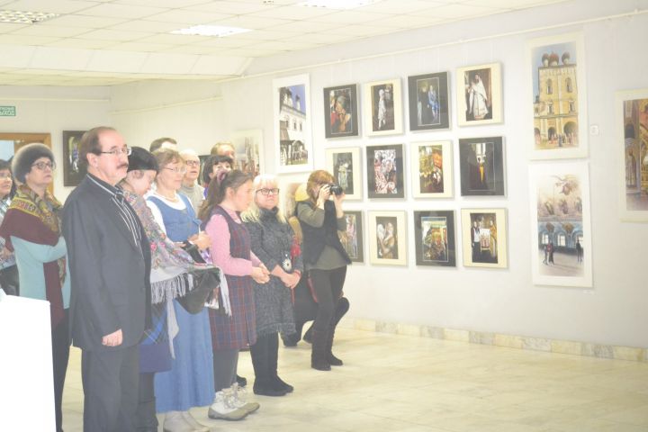 Рождественская традиция Зеленодольска: открылась выставка "Лазурь небесная"