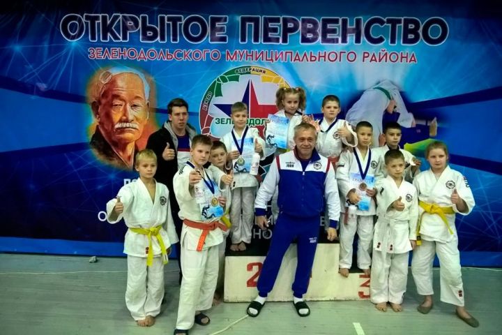 Как юные каменские дзюдоисты на турнире в Зеленодольске бились за победу и что из этого вышло