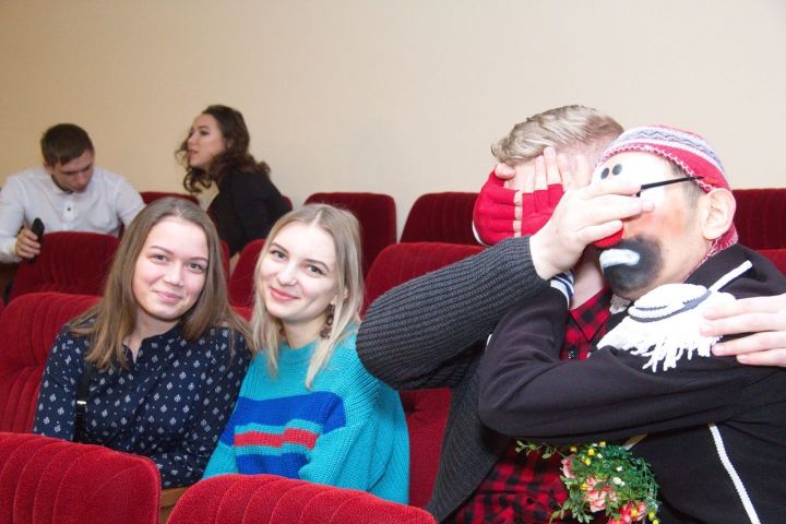 Фото: Новогодний праздник отметили на сцене ЗМТ студенты КНИТУ-КАИ
