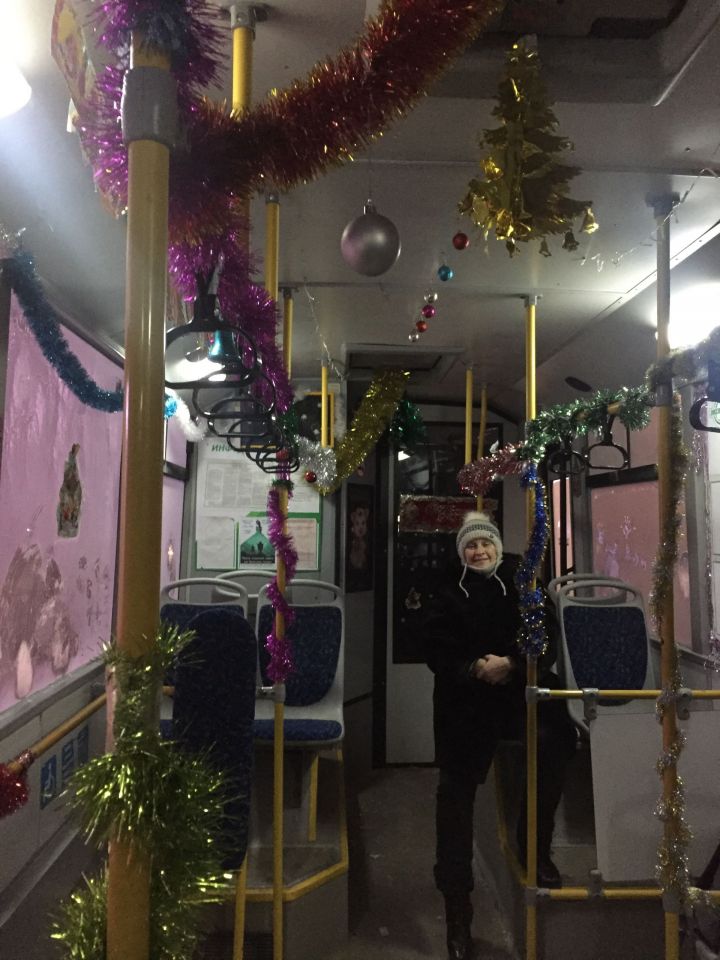 Мобильный репортёр: В зеленодольском автобусе новогоднее настроение!