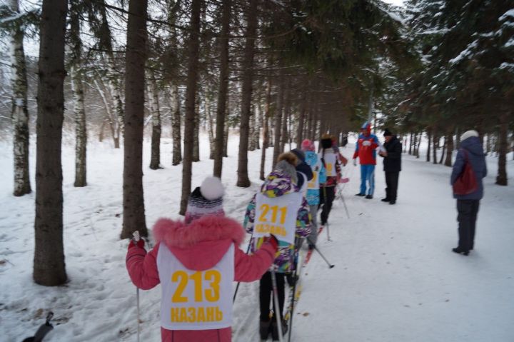 В поселке Октябрьский открыли зимний спортивный сезон по лыжному спорту