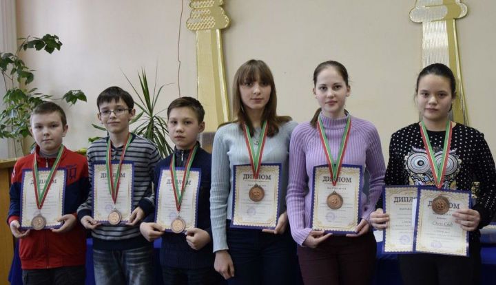 Зеленодольские шахматисты выиграли «бронзу» на первенстве в Казани