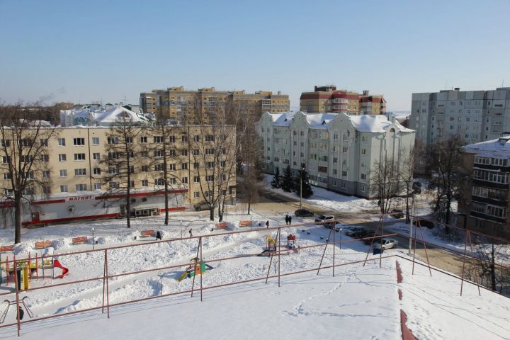 Фоторепортаж: Зеленодольцы обсуждали судьбу парка возле ДК "Родина"