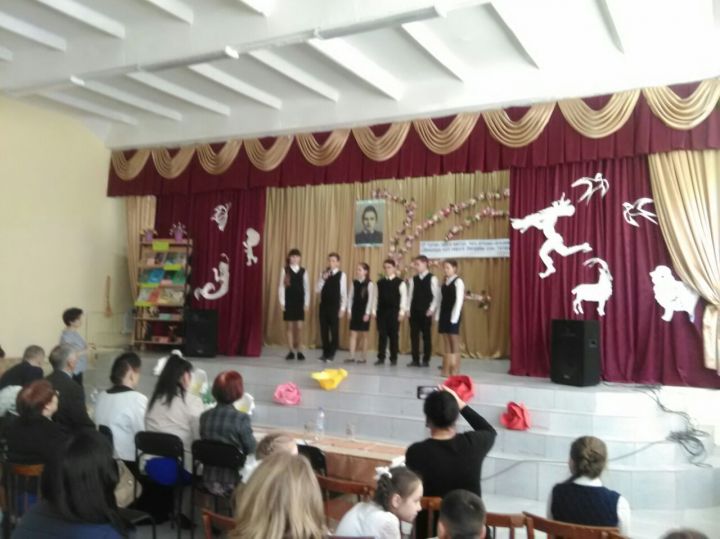 "Тукай - гордость нашего края": В школе №4 юных чтецов оценивали заслуженные писатели и поэты РТ