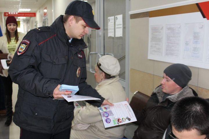 «Осторожно – мошенники!»: Зеленодольские участковые уполномоченные провели беседы с гражданами в организациях