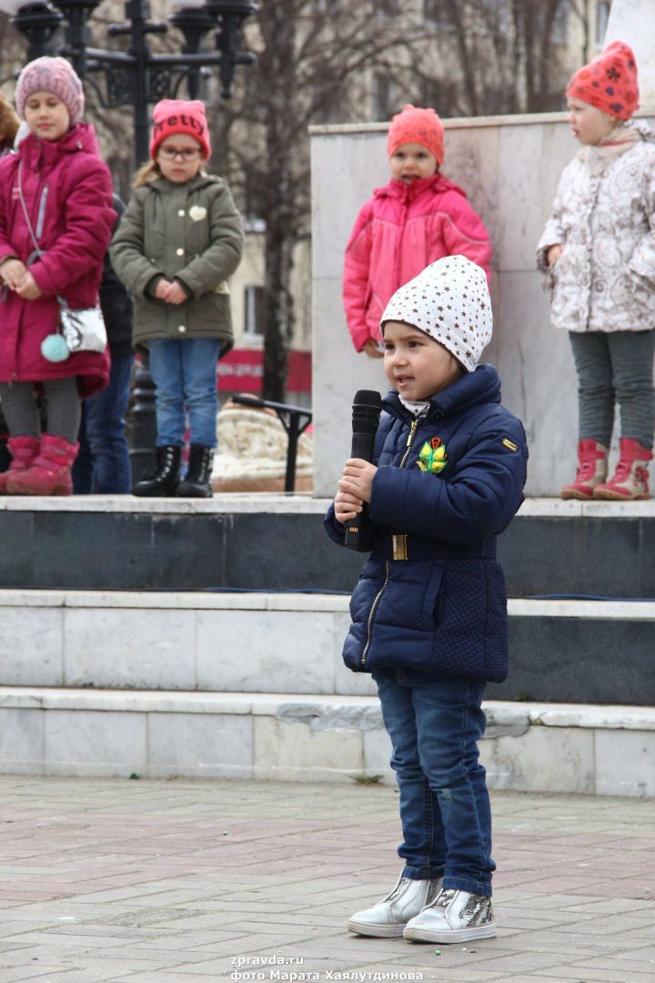 Фоторепортаж: В Зеленодольске запустили фонтаны и с размахом отметили Первомай