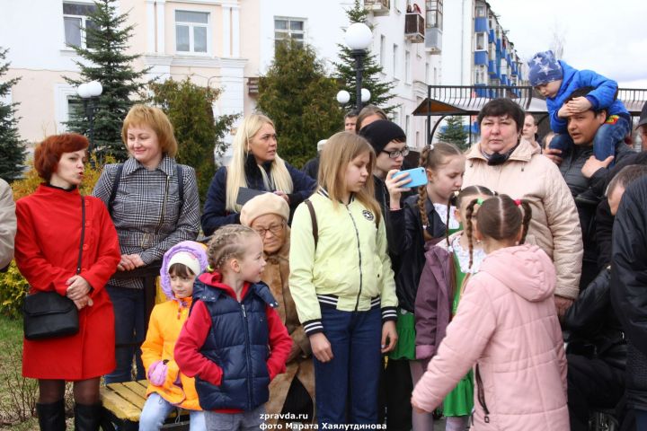 Фоторепортаж: В Зеленодольске запустили фонтаны и с размахом отметили Первомай