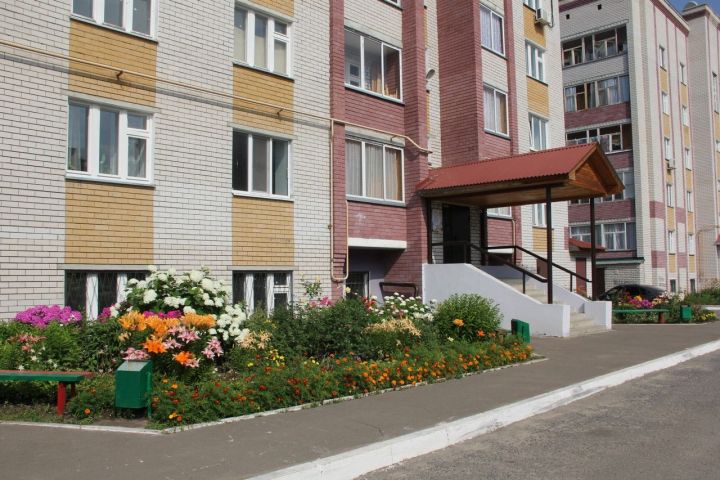 Жительницы дома №19 по ул.Солнечной удивили своих соседей