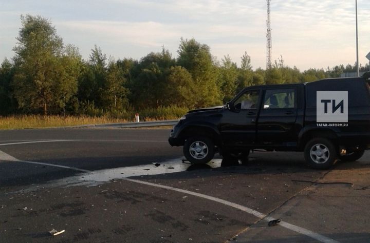 В Татарстане два человека пострадали в столкновении двух внедорожников