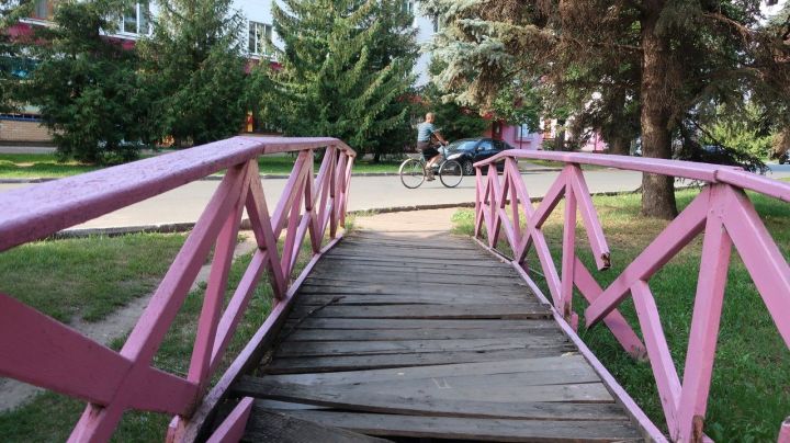 В западной части улицы Ленина мостики требуют ремонта