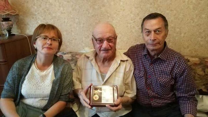 «75 лет Победы в Сталинградской битве»: зеленодольским ветеранам вручили награды