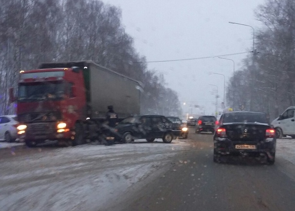 Мобильный репортер: в Зеленодольском районе на трассе произошла авария