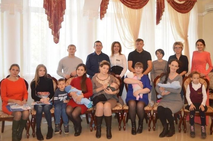 10 семей получили сертификаты на материнский капитал