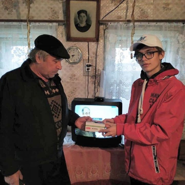 Ренат Мистахов подарил ветеранам войны приставки ЦЭТВ