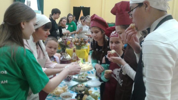 В селе Нурлаты Зеленодольского района прошёл семейный кулинарный поединок