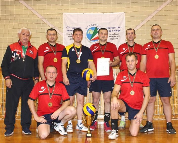 Зеленодольские ветераны - чемпионы республики по волейболу