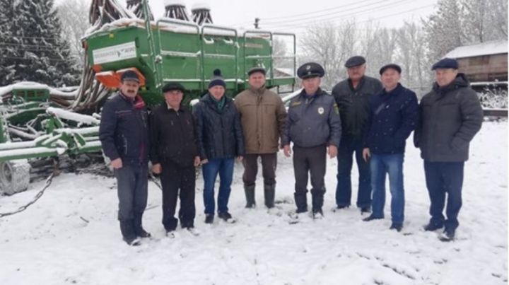 В Зеленодольском районе проверили, как идет постановка сельхозтехники на зимнее хранение
