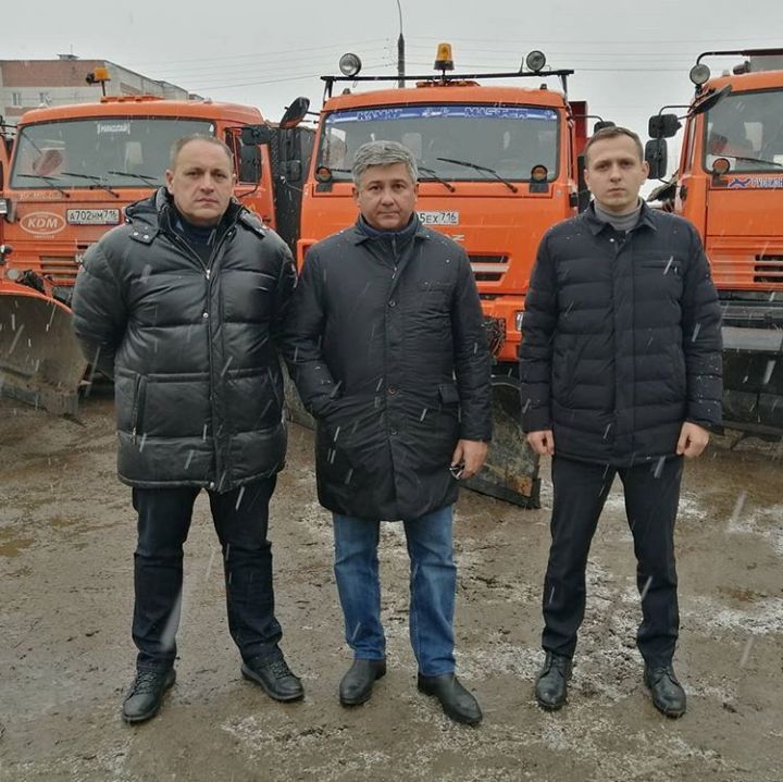 Михаил Афанасьев провел осмотр снегоуборочной техники