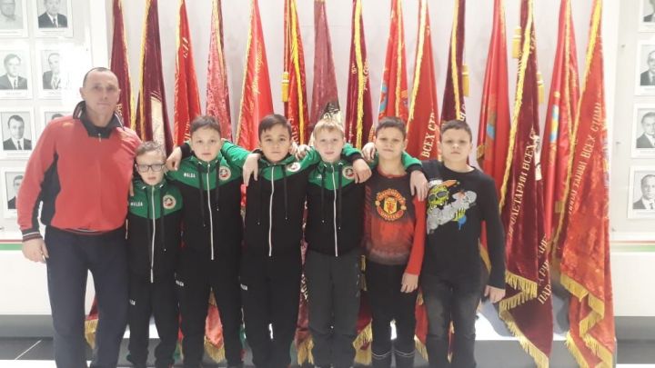 5 медалей из Лениногорска привезли зеленодольские борцы