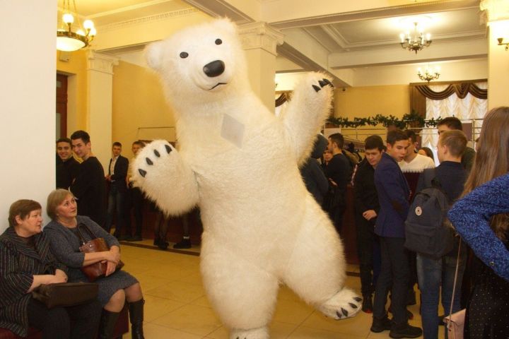 Фоторепортаж: Лучших студентов наградили дипломами на праздничном мероприятии зеленодольского филиала КАИ