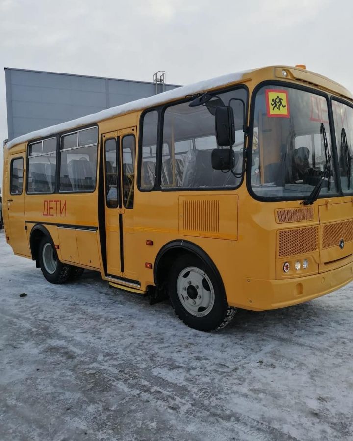 Свияжская школа получила новый автобус