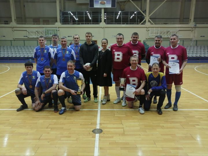 Зеленодольские ветераны футбола в отличной форме: В «УНИКСе» состоялось подведение итогов футбольного сезона-2019