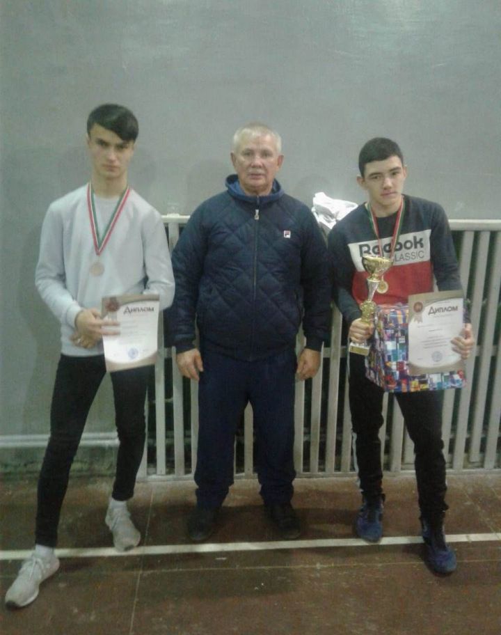 Студенты ЗМК завоевали третье место в соревнованиях по национальной борьбе корэш