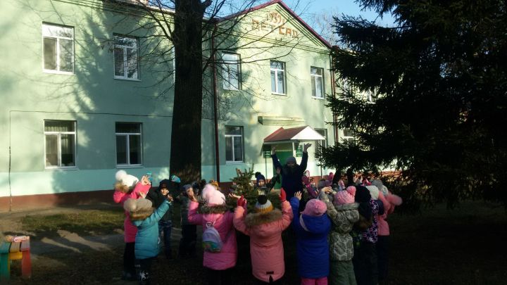 В Зеленодольске в детском саду №2 «Рябинушка торжества по поводу юбилея со дня открытия проходят торжества