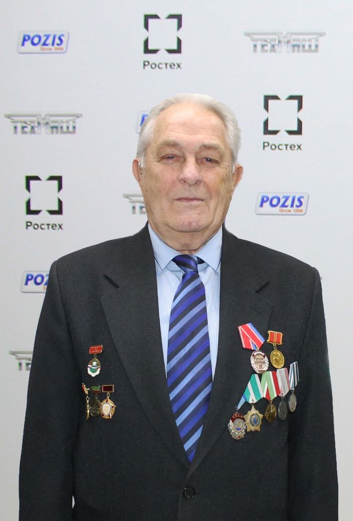 «Мой успех –  это заслуга коллектива»: Почётный гражданин Зеленодольска отметил 80-летний юбилей