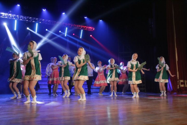 Зеленодольский музыкальный театр. Концерт, посвящённый Дню защитника Отечества