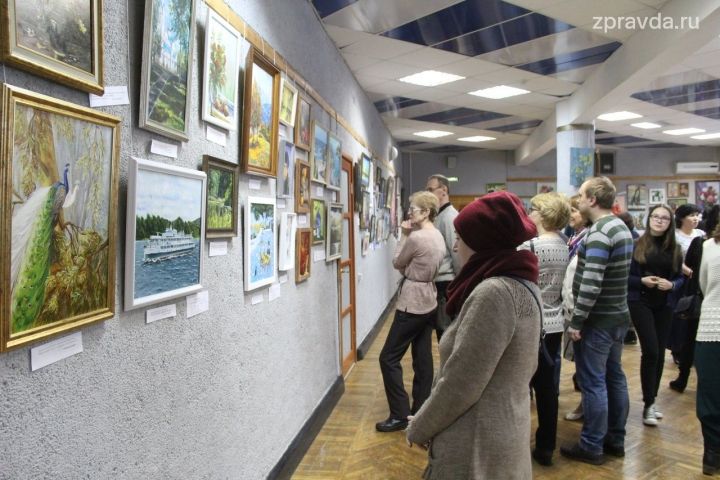 Выставка работ студии "Акварель" открылась в ДК "Горького"