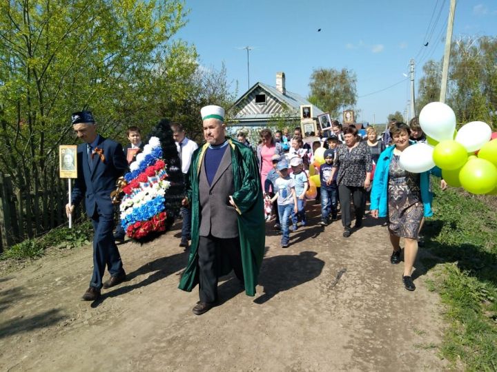 Из сельских поселений Зеленодольского района продолжают приходить фотографии, посвященные празднованию Дня Победы