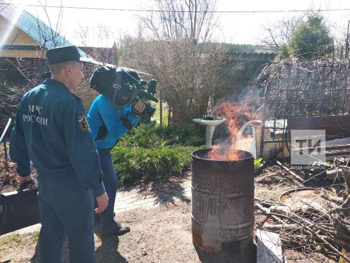 В Зеленодольском районе сотрудники МЧС проверили, как дачники соблюдают особый противопожарный режим
