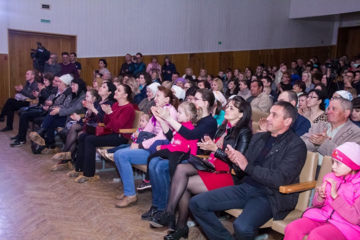 В Осиново состоялся отчетный концерт Народного Ансамбля танца "Алтын"