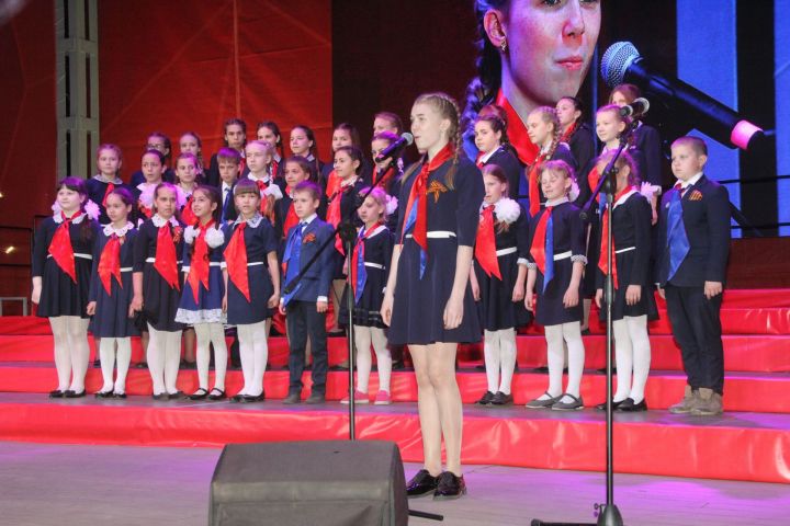 "Поющий май-2019": Фестиваль хоров в Зеленодольске получился зрелищным и ярким