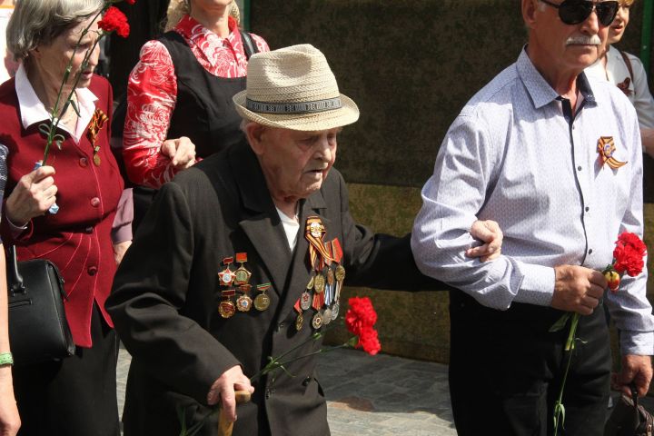 "Вечная память погибшим, низкий поклон – живым": Жители и гости Зеленодольска отметили День Победы