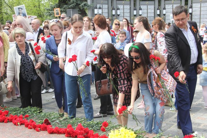 "Вечная память погибшим, низкий поклон – живым": Жители и гости Зеленодольска отметили День Победы